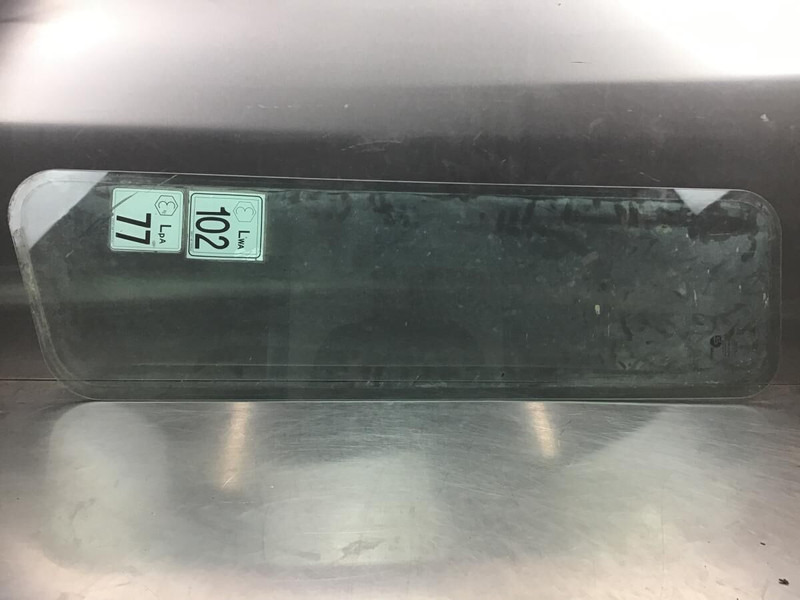 Liebherr Window Glass - Ablak és alkatrészek: 1 kép. Liebherr Window Glass - Ablak és alkatrészek: 1 kép.