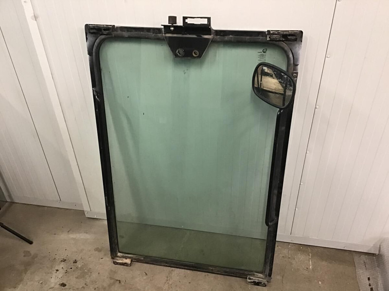 Liebherr Window Glass - Ablak és alkatrészek: 1 kép. Liebherr Window Glass - Ablak és alkatrészek: 1 kép.