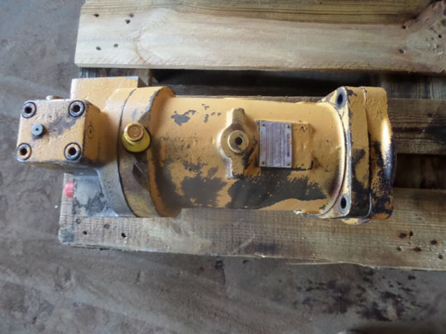 Linde A7V80 - Hidraulikus szivattyú: 2 kép. Linde A7V80 - Hidraulikus szivattyú: 2 kép.