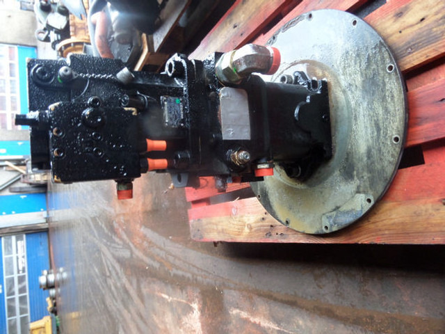 Rexroth A11V075 - Hidraulikus szivattyú: 2 kép. Rexroth A11V075 - Hidraulikus szivattyú: 2 kép.