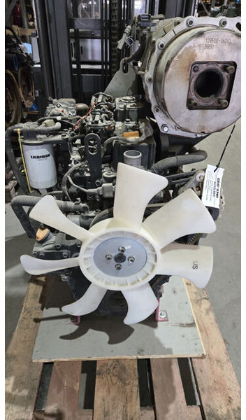 Yanmar 4TNV98C-SJLW5 - Motor: 2 kép. Yanmar 4TNV98C-SJLW5 - Motor: 2 kép.