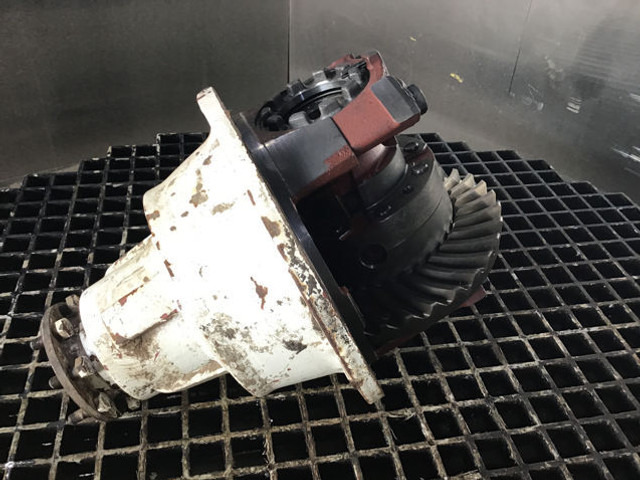 ZF Differential - Differenciálmű: 1 kép. ZF Differential - Differenciálmű: 1 kép.