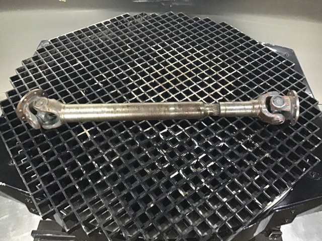 ZF Propeller Shaft - Féltengely: 1 kép. ZF Propeller Shaft - Féltengely: 1 kép.