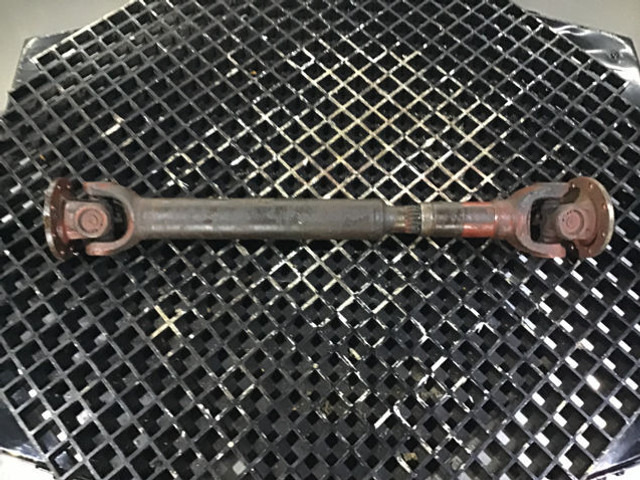 ZF Propeller Shaft - Féltengely: 3 kép. ZF Propeller Shaft - Féltengely: 3 kép.