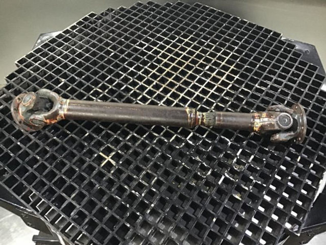 ZF Propeller Shaft - Féltengely: 5 kép. ZF Propeller Shaft - Féltengely: 5 kép.