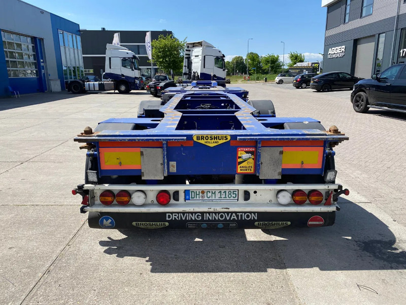 Broshuis 2Connect 2AKCC / 4 Axles / 3x Steering Axle / 2x Lift Axle - Félpótkocsi cserefelépítményes: 2 kép. Broshuis 2Connect 2AKCC / 4 Axles / 3x Steering Axle / 2x Lift Axle - Félpótkocsi cserefelépítményes: 2 kép.