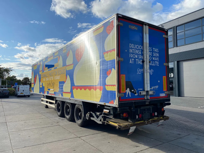 Chereau Frigo / 7 cm walls / BPW Disc / Carrier Vector - Félpótkocsi hűtős: 4 kép. Chereau Frigo / 7 cm walls / BPW Disc / Carrier Vector - Félpótkocsi hűtős: 4 kép.