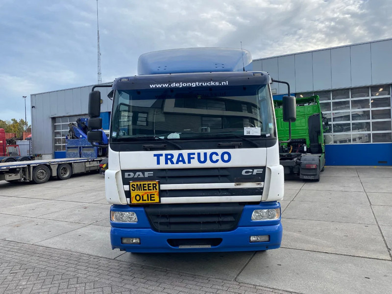 DAF CF 75.310 / Manual / Euro 3 - Alvaz teherautó: 2 kép. DAF CF 75.310 / Manual / Euro 3 - Alvaz teherautó: 2 kép.