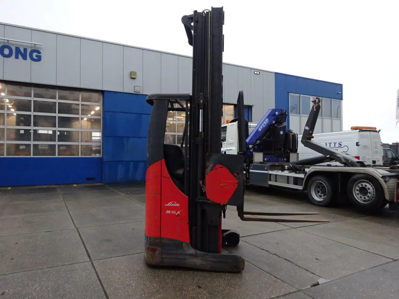 Linde R16X / 1600 kg / Reachtruck / Only for parts! - Tolóoszlopos targoncá: 2 kép. Linde R16X / 1600 kg / Reachtruck / Only for parts! - Tolóoszlopos targoncá: 2 kép.