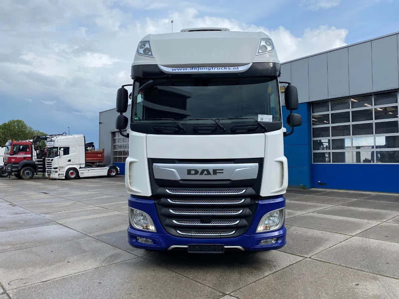 DAF XF 106.480 SSC / Euro 6D / 2x Tank / Stand Airco - Nyergesvontató: 2 kép. DAF XF 106.480 SSC / Euro 6D / 2x Tank / Stand Airco - Nyergesvontató: 2 kép.