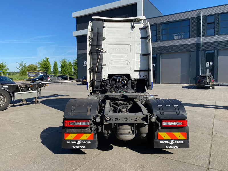 Volvo FH 13.500 Globetrotter XL / I-Park Cool / 2x Tank / Euro 6D - Nyergesvontató: 5 kép. Volvo FH 13.500 Globetrotter XL / I-Park Cool / 2x Tank / Euro 6D - Nyergesvontató: 5 kép.