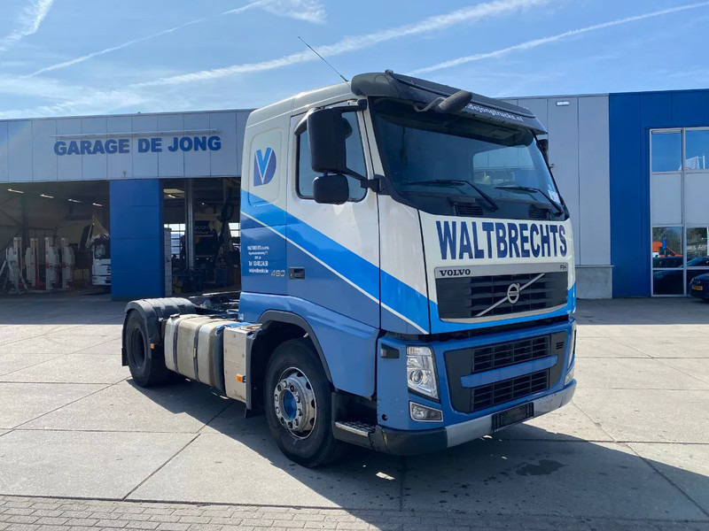 Volvo FH 460 / Euro 5 / 2x Tank / Automatic - Nyergesvontató: 3 kép. Volvo FH 460 / Euro 5 / 2x Tank / Automatic - Nyergesvontató: 3 kép.