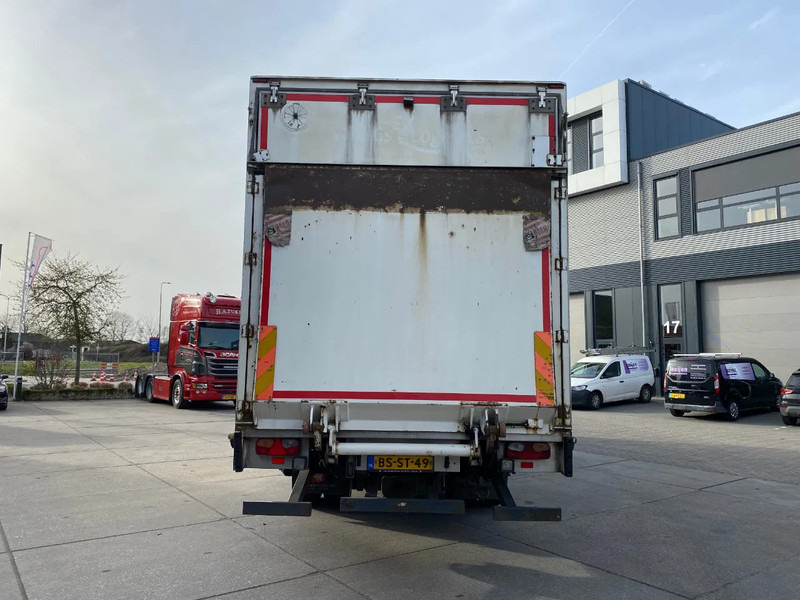 Scania P310 Frigo Closed Box / Euro 4 / Semi- Automatic - Dobozos felépítményű teherautó: 5 kép. Scania P310 Frigo Closed Box / Euro 4 / Semi- Automatic - Dobozos felépítményű teherautó: 5 kép.