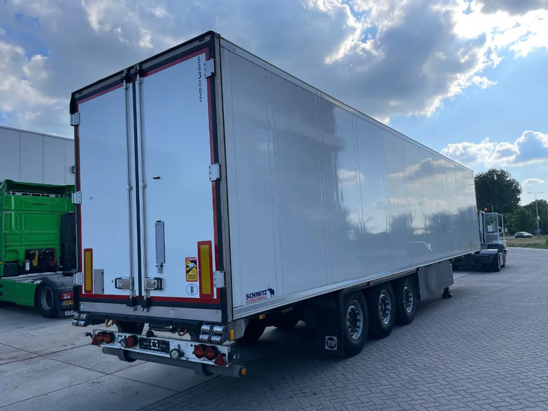 Schmitz Cargobull SCB*3SB Frigo / Thermo King SLXi 300 / Disc Brakes - Félpótkocsi hűtős: 4 kép. Schmitz Cargobull SCB*3SB Frigo / Thermo King SLXi 300 / Disc Brakes - Félpótkocsi hűtős: 4 kép.