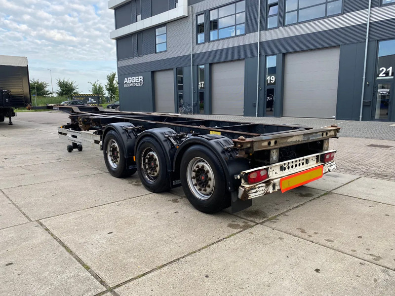 Schmitz Cargobull SCF 27 / SAF + Disc / 1x Extendable / 1x Lift Axle - Félpótkocsi cserefelépítményes: 3 kép. Schmitz Cargobull SCF 27 / SAF + Disc / 1x Extendable / 1x Lift Axle - Félpótkocsi cserefelépítményes: 3 kép.