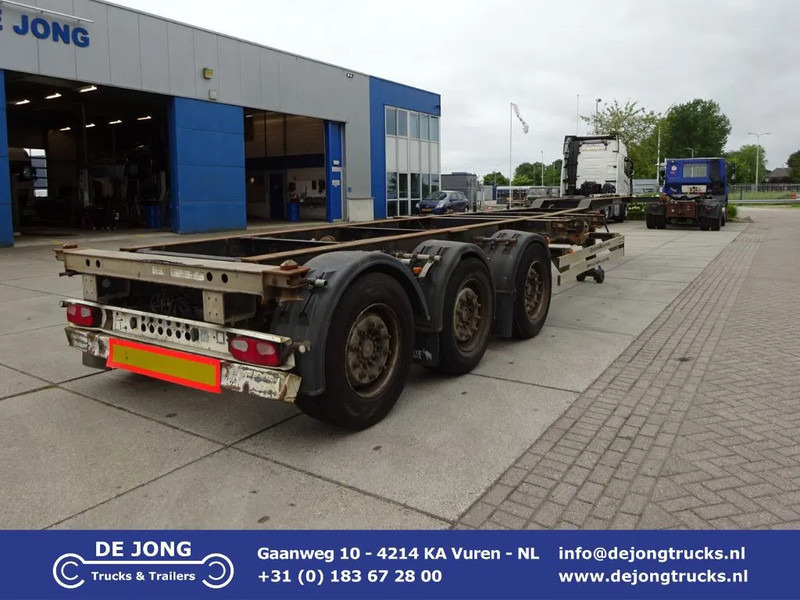 Schmitz Cargobull SCF 27 / SAF + Disc / 1x Extendable / 1x Lift Axle - Félpótkocsi cserefelépítményes: 1 kép. Schmitz Cargobull SCF 27 / SAF + Disc / 1x Extendable / 1x Lift Axle - Félpótkocsi cserefelépítményes: 1 kép.