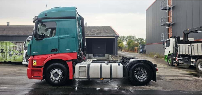Mercedes-Benz Actros 1845 Retarder + dakairco - Nyergesvontató: 5 kép. Mercedes-Benz Actros 1845 Retarder + dakairco - Nyergesvontató: 5 kép.