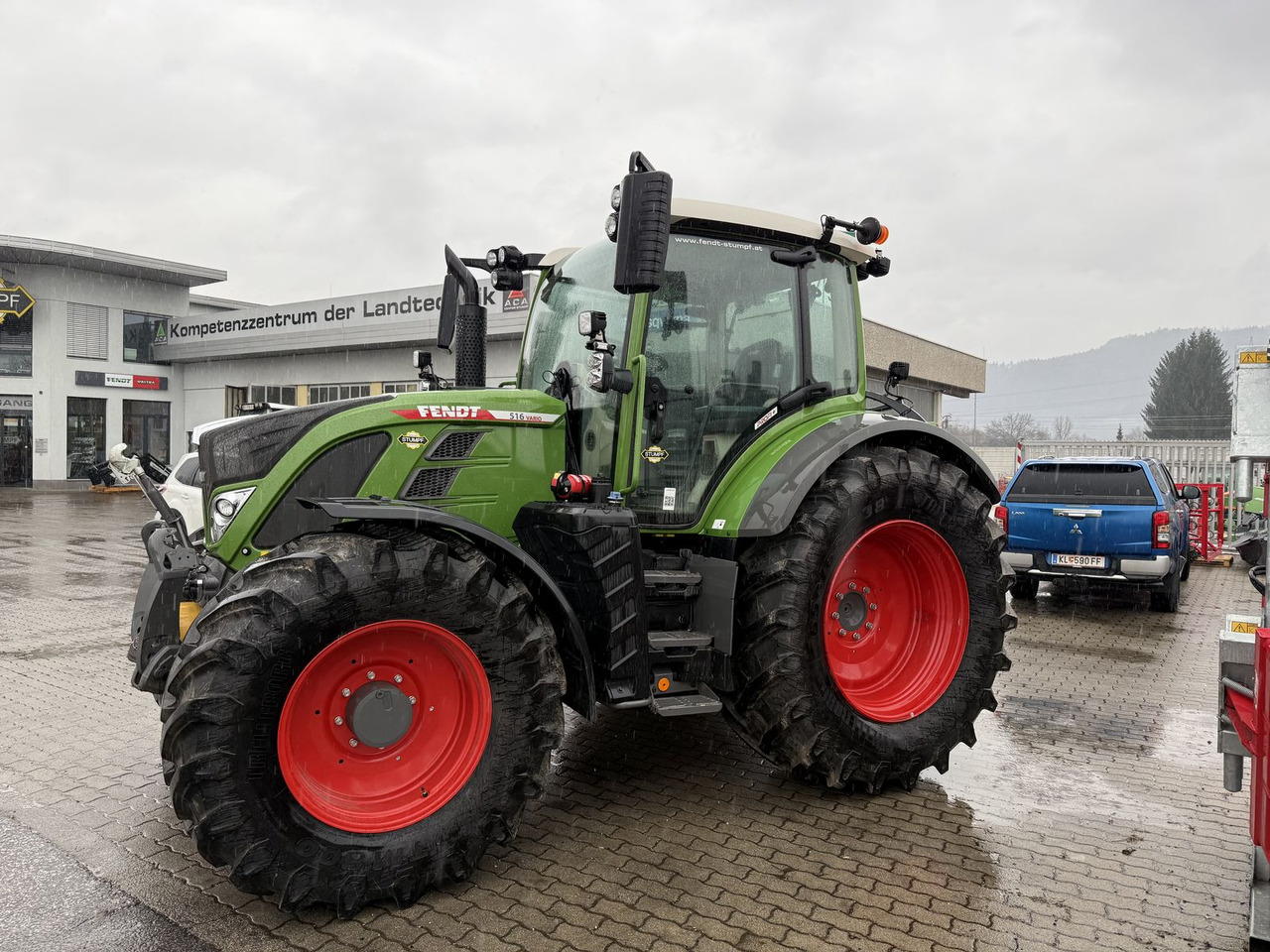 Fendt 516 Vario Profi+ FendtONE - Traktor: 4 kép. Fendt 516 Vario Profi+ FendtONE - Traktor: 4 kép.