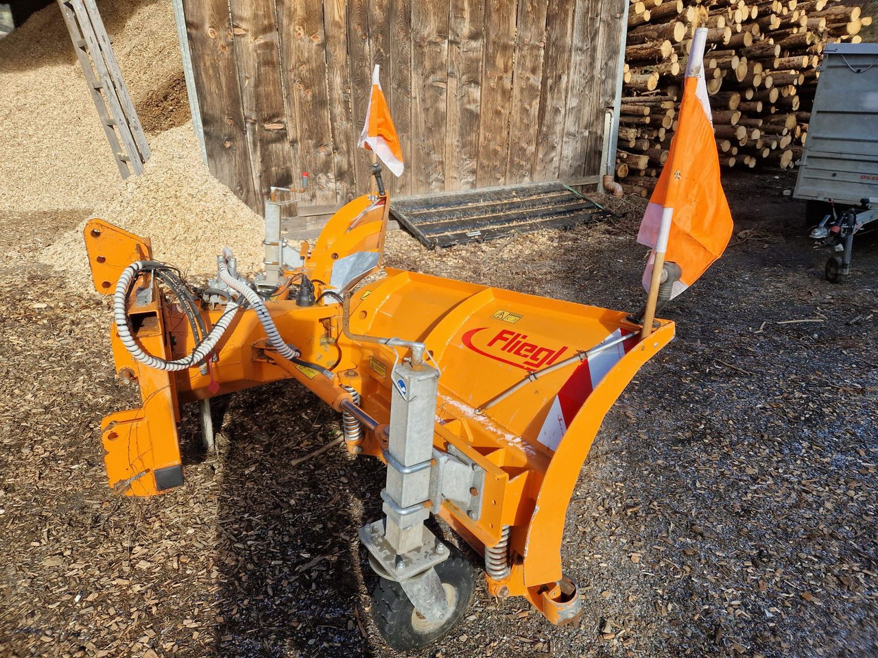 Fliegl Mammut Duplex - Hóeke: 3 kép. Fliegl Mammut Duplex - Hóeke: 3 kép.