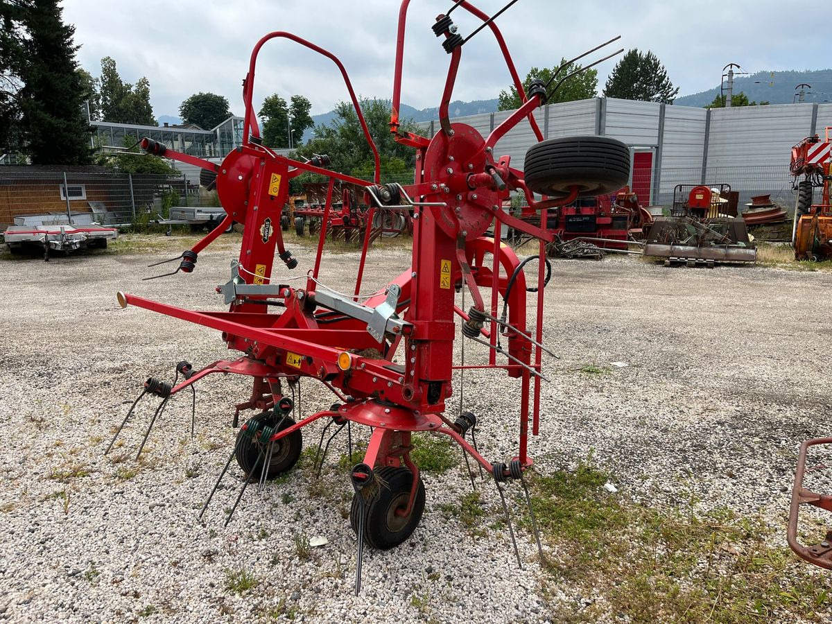 Galfre GS 400/4 - Szénaforgató: 4 kép. Galfre GS 400/4 - Szénaforgató: 4 kép.