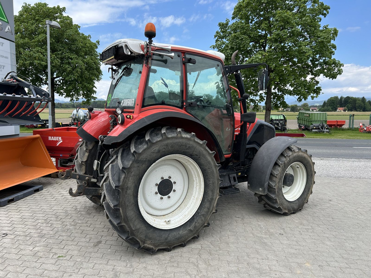 Lindner Geotrac 94 - Traktor: 3 kép. Lindner Geotrac 94 - Traktor: 3 kép.