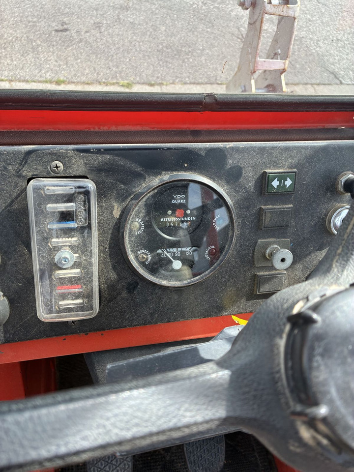 Reform Metrac - Traktor: 5 kép. Reform Metrac - Traktor: 5 kép.