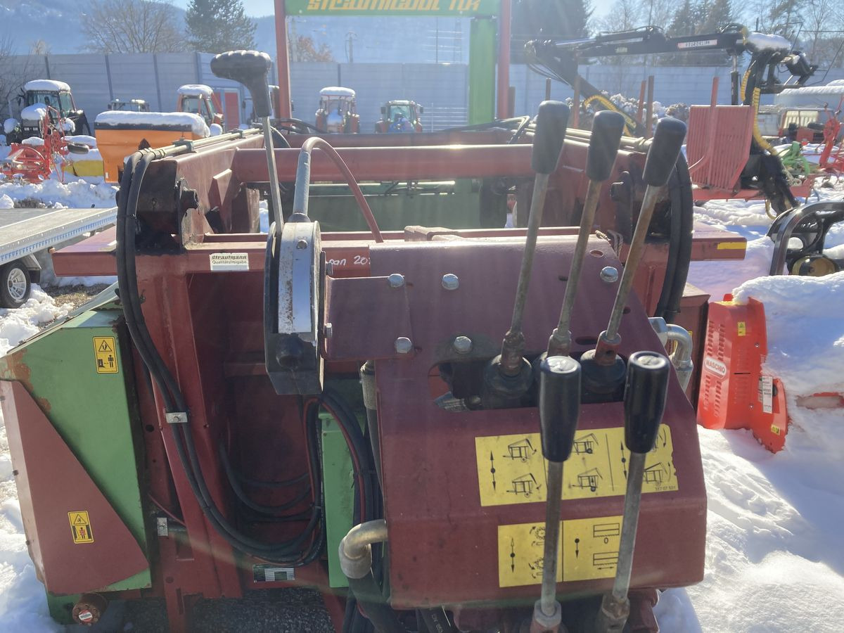 Strautmann Siloblitz 330 VC - Silózó berendezések: 1 kép. Strautmann Siloblitz 330 VC - Silózó berendezések: 1 kép.