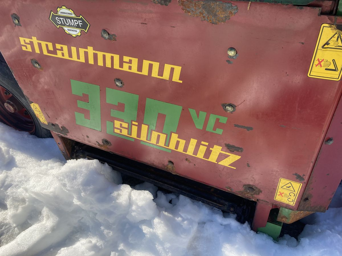 Strautmann Siloblitz 330 VC - Silózó berendezések: 2 kép. Strautmann Siloblitz 330 VC - Silózó berendezések: 2 kép.