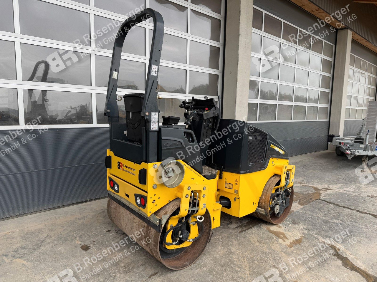 BOMAG BW120 AD-5 KSG Tandemwalze / nur 760h / BJ2015 - Úthenger: 5 kép. BOMAG BW120 AD-5 KSG Tandemwalze / nur 760h / BJ2015 - Úthenger: 5 kép.