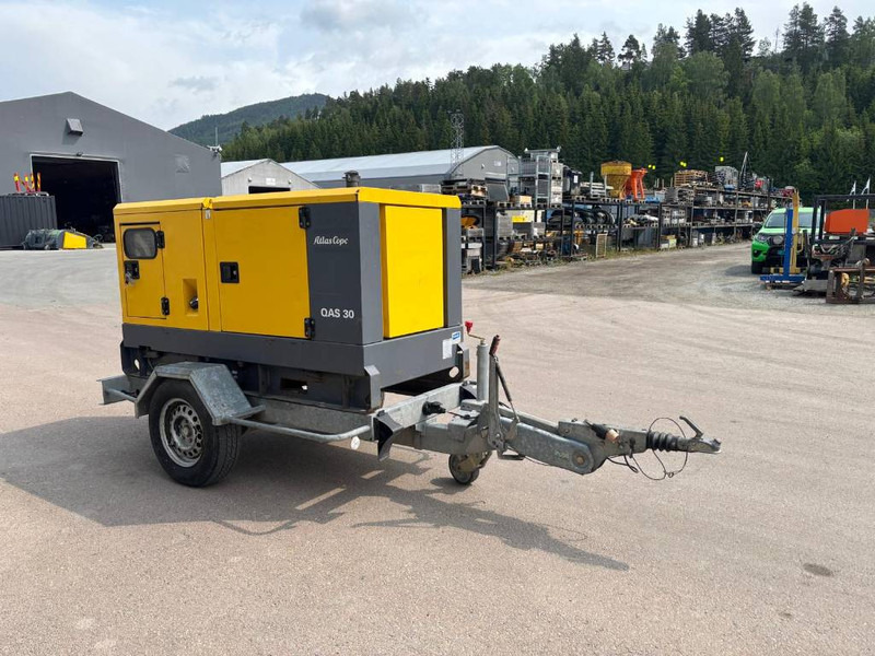 Atlas-Copco QAS 30 ST3 - Áramfejlesztő: 2 kép. Atlas-Copco QAS 30 ST3 - Áramfejlesztő: 2 kép.