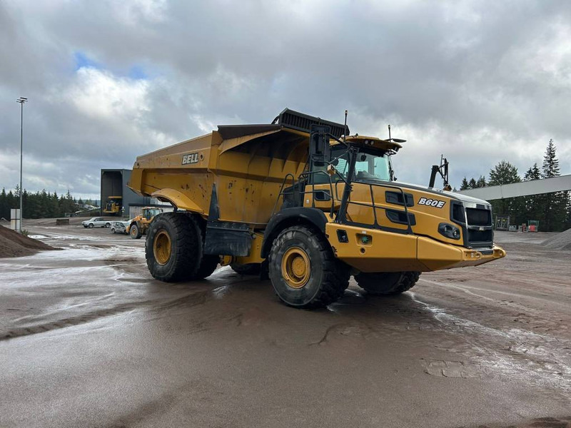 BELL B 60 E - Csuklós dömper: 2 kép. BELL B 60 E - Csuklós dömper: 2 kép.