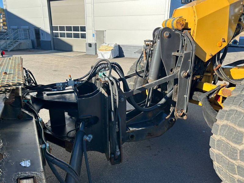 Gréder Cat 140 M 3 AWD: 10 kép. Gréder Cat 140 M 3 AWD: 10 kép.