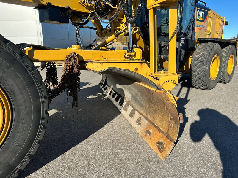 Gréder Cat 140 M 3 AWD: 15 kép. Gréder Cat 140 M 3 AWD: 15 kép.