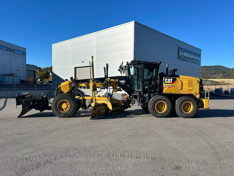 Gréder Cat 140 M 3 AWD: 7 kép. Gréder Cat 140 M 3 AWD: 7 kép.