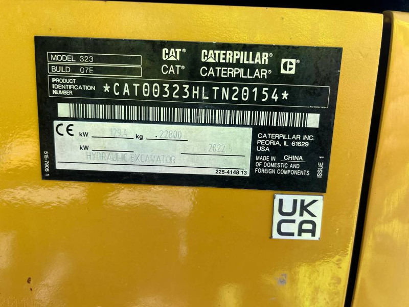Cat 323 SLR - Kotrógép: 5 kép. Cat 323 SLR - Kotrógép: 5 kép.