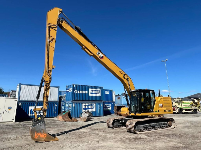 Cat 323 SLR - Kotrógép: 1 kép. Cat 323 SLR - Kotrógép: 1 kép.