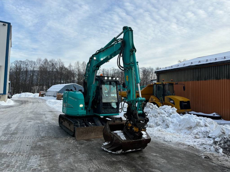 Kobelco SK 75 SR-3E - Minikotró: 4 kép. Kobelco SK 75 SR-3E - Minikotró: 4 kép.