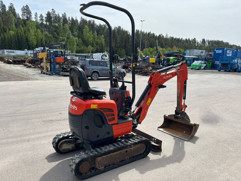 Kubota U 10-3 G - Minikotró: 3 kép. Kubota U 10-3 G - Minikotró: 3 kép.
