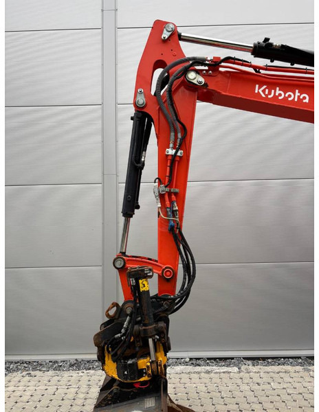 Minikotró Kubota U 55-4: 8 kép.