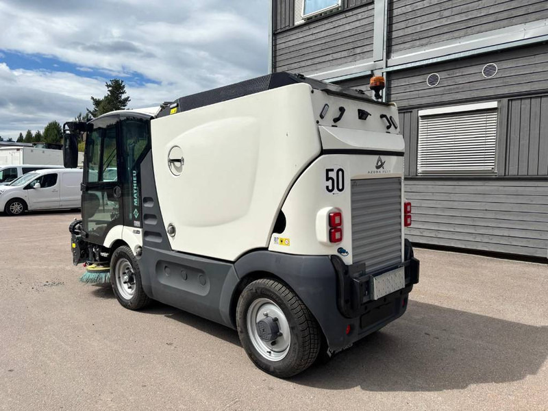 Mathieu MS-210 Azura Flex Street Sweeper - Utcaseprő gép: 4 kép. Mathieu MS-210 Azura Flex Street Sweeper - Utcaseprő gép: 4 kép.