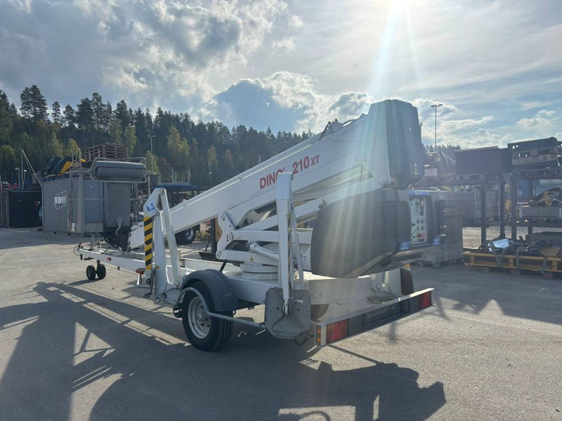 Dino 210 XT - Pótkocsi: 4 kép. Dino 210 XT - Pótkocsi: 4 kép.