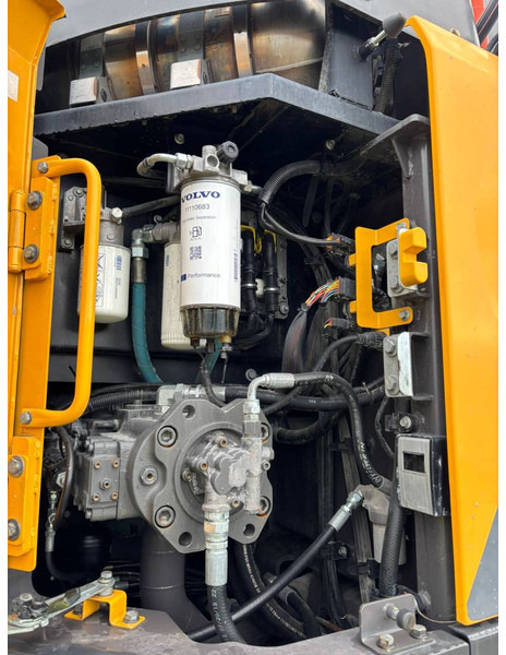 Volvo ECR 235 E lízing Volvo ECR 235 E: 18 kép.