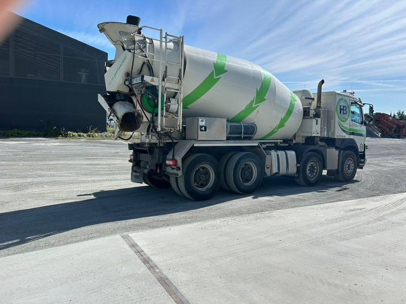 Volvo FH 540 - Betonmixer: 2 kép. Volvo FH 540 - Betonmixer: 2 kép.