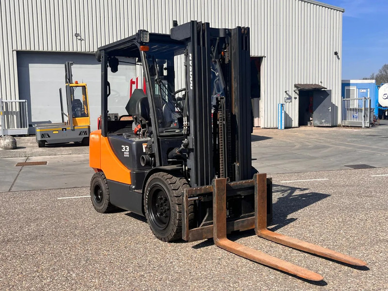 Doosan D33S- 7 - Dízel targonca: 3 kép. Doosan D33S- 7 - Dízel targonca: 3 kép.