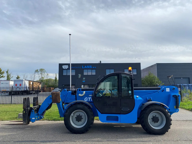 Genie GTH- 4018 - Teleszkópos rakodó: 4 kép. Genie GTH- 4018 - Teleszkópos rakodó: 4 kép.