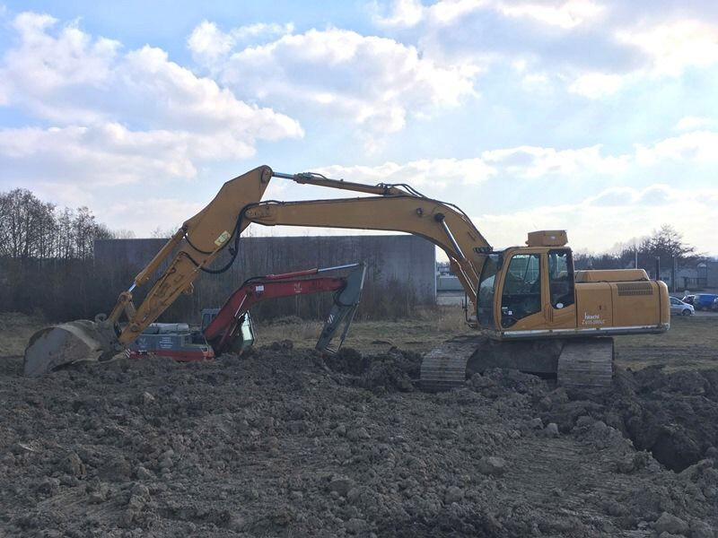 Hitachi ZX280LC-3 - Kotrógép: 5 kép. Hitachi ZX280LC-3 - Kotrógép: 5 kép.