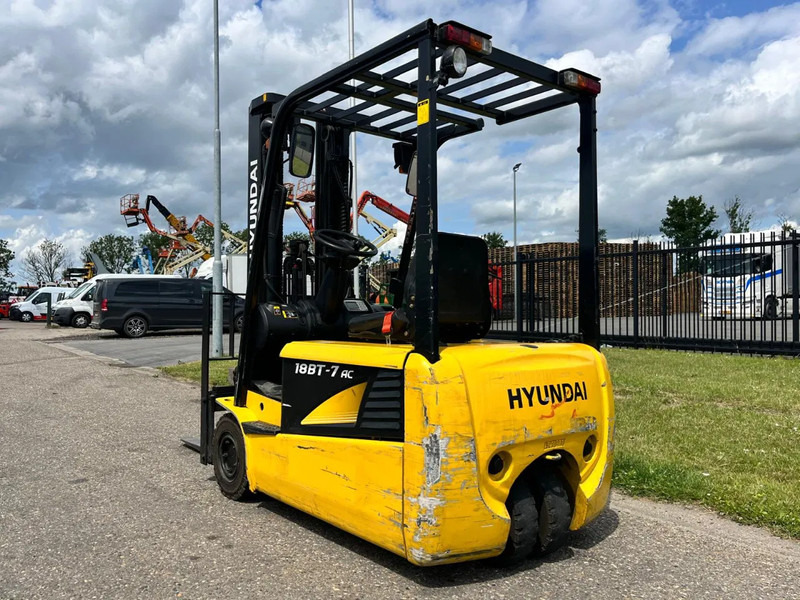 Hyundai 18BT-7 - Elektromos targonca: 5 kép. Hyundai 18BT-7 - Elektromos targonca: 5 kép.