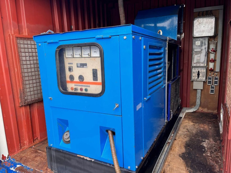 Iveco Stamford 60kVA - Áramfejlesztő: 1 kép. Iveco Stamford 60kVA - Áramfejlesztő: 1 kép.