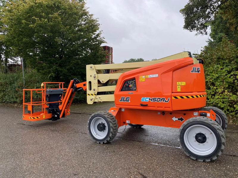 JLG EC450AJ - Személyemelő: 2 kép. JLG EC450AJ - Személyemelő: 2 kép.