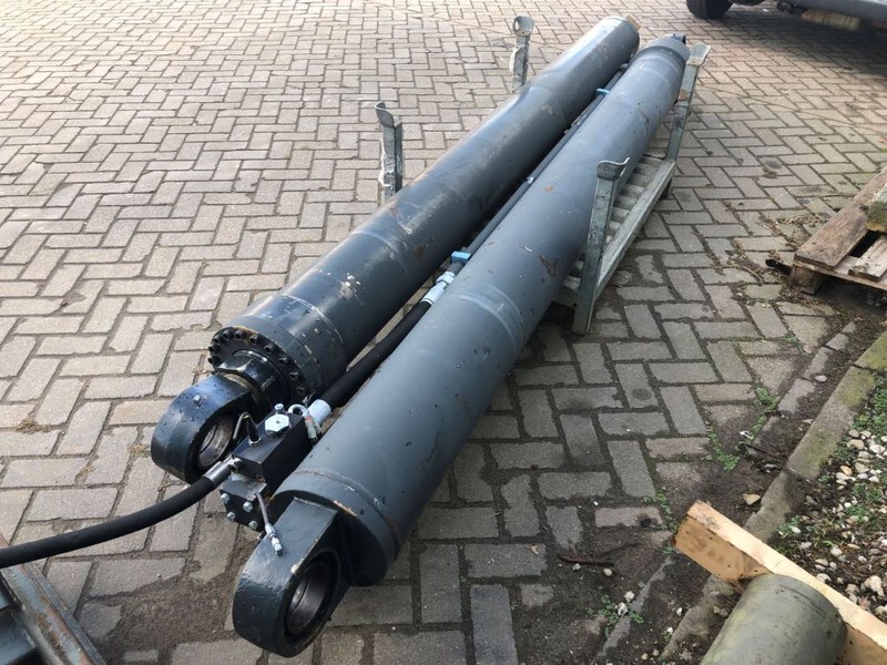 KONECRANES SMV4535 TC5 CYLINDERS PART NUMBER 53710241 - Hidraulika: 2 kép. KONECRANES SMV4535 TC5 CYLINDERS PART NUMBER 53710241 - Hidraulika: 2 kép.